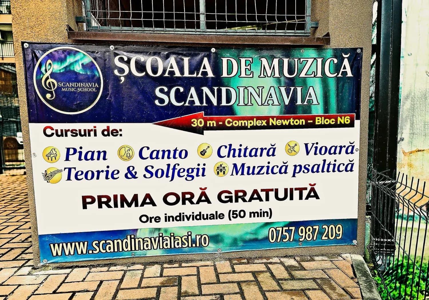 SCANDINAVIA Music School Iași — cursuri de pian, canto, chitară, vioară, teorie și solfegii; prima oră gratuită
